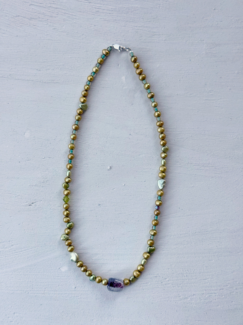 CHROMATIC AGENDA NECKLACE