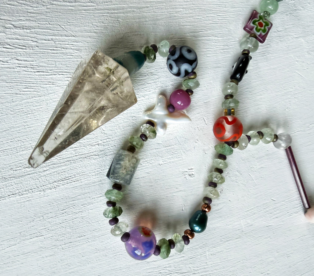 GODNODOGMA NECKLACE
