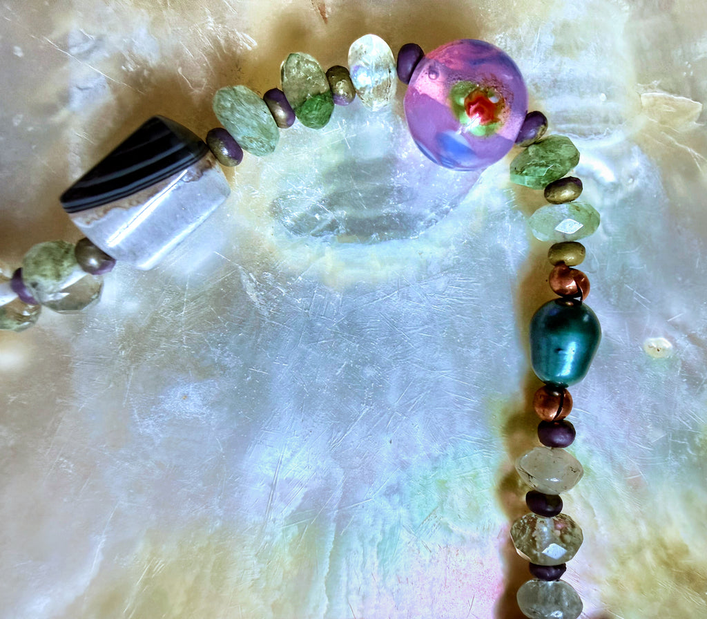 GODNODOGMA NECKLACE